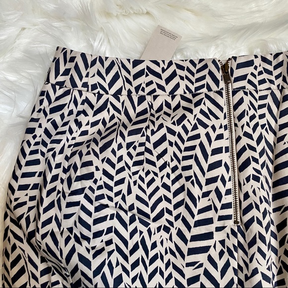 LOFT gray and cream printed pencil skirt - Picture 5 of 7